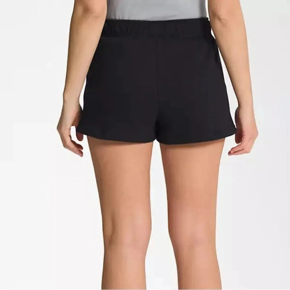 The North Face Women's Half Dome Logo Shorts NWT - Picture 3 of 4